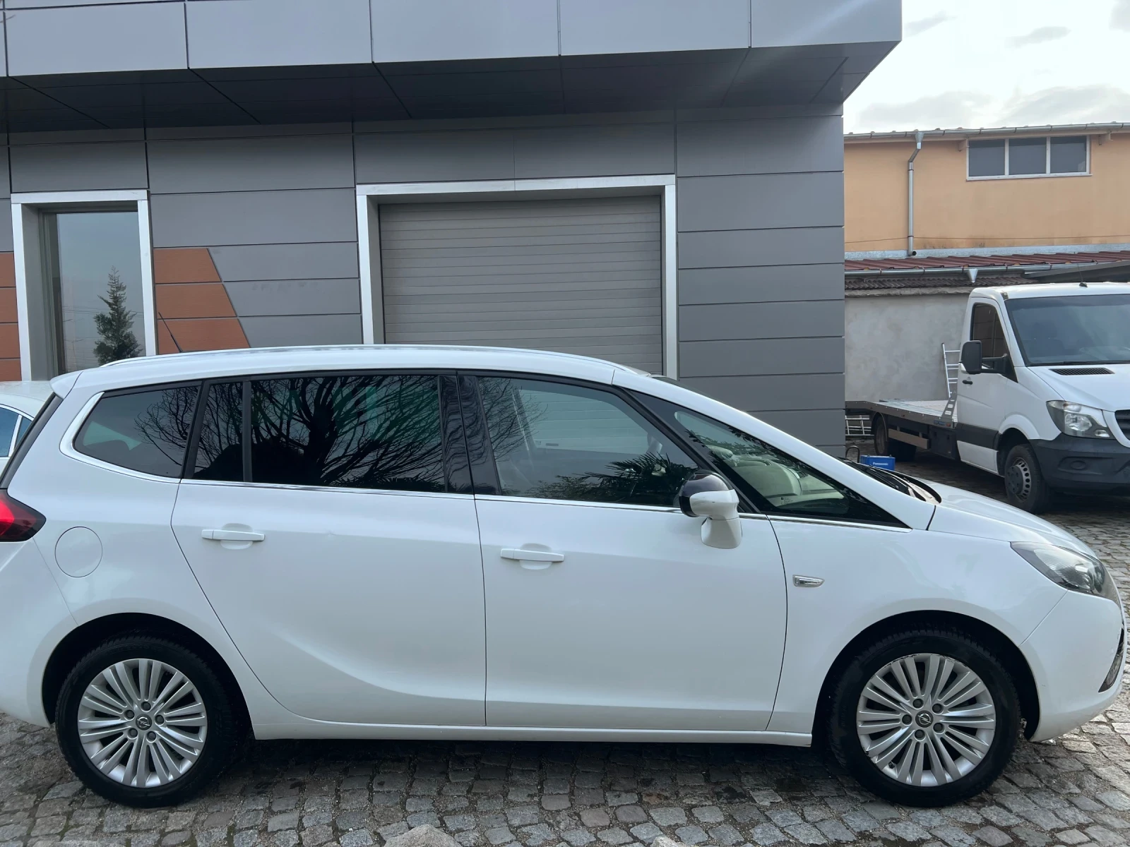 Opel Zafira 1.6 CNG 7 места - изображение 4