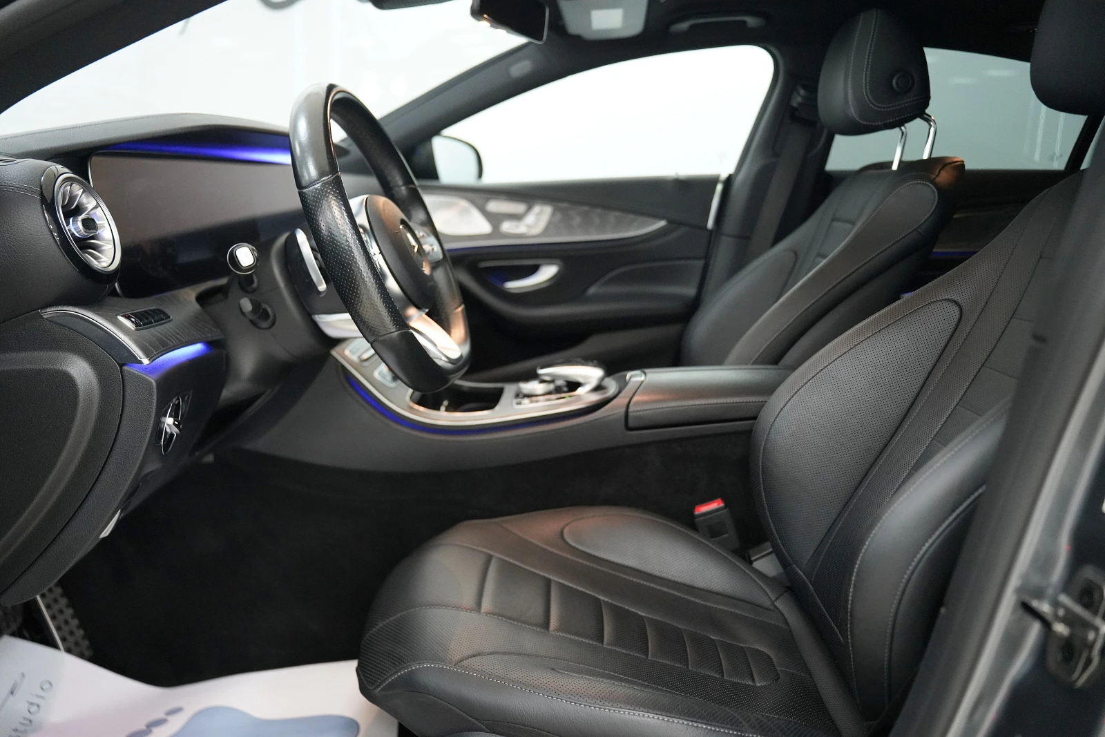 Mercedes-Benz CLS 400 d 4Matic AMG Line Night Package - изображение 9