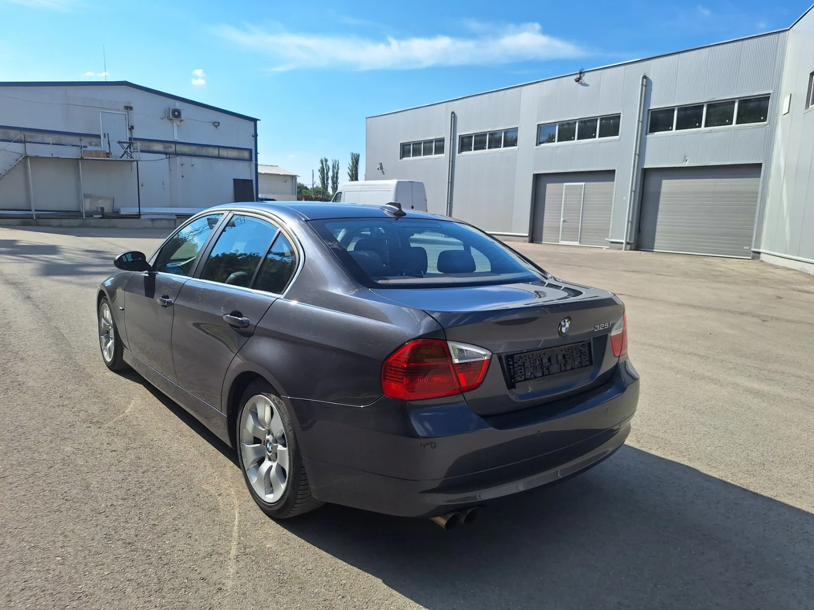 BMW 325 325i N52 218к.с. ТОП СЪСТОЯНИЕ - изображение 7
