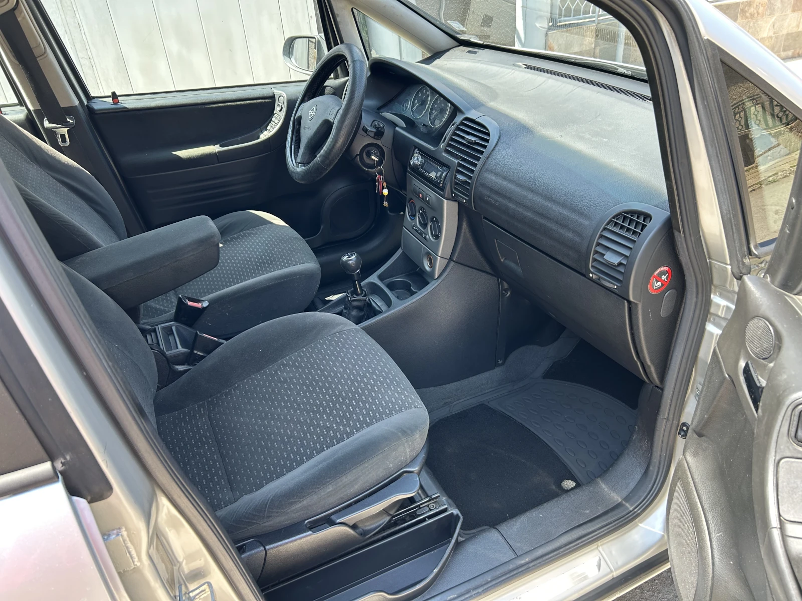 Opel Zafira 1.6 - изображение 8