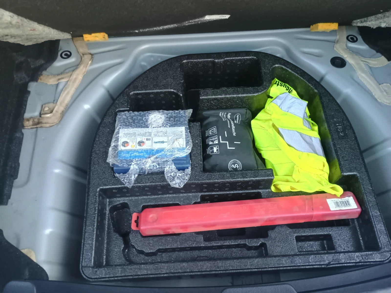 Toyota Auris 2.0D 126  | Mobile.bg   11