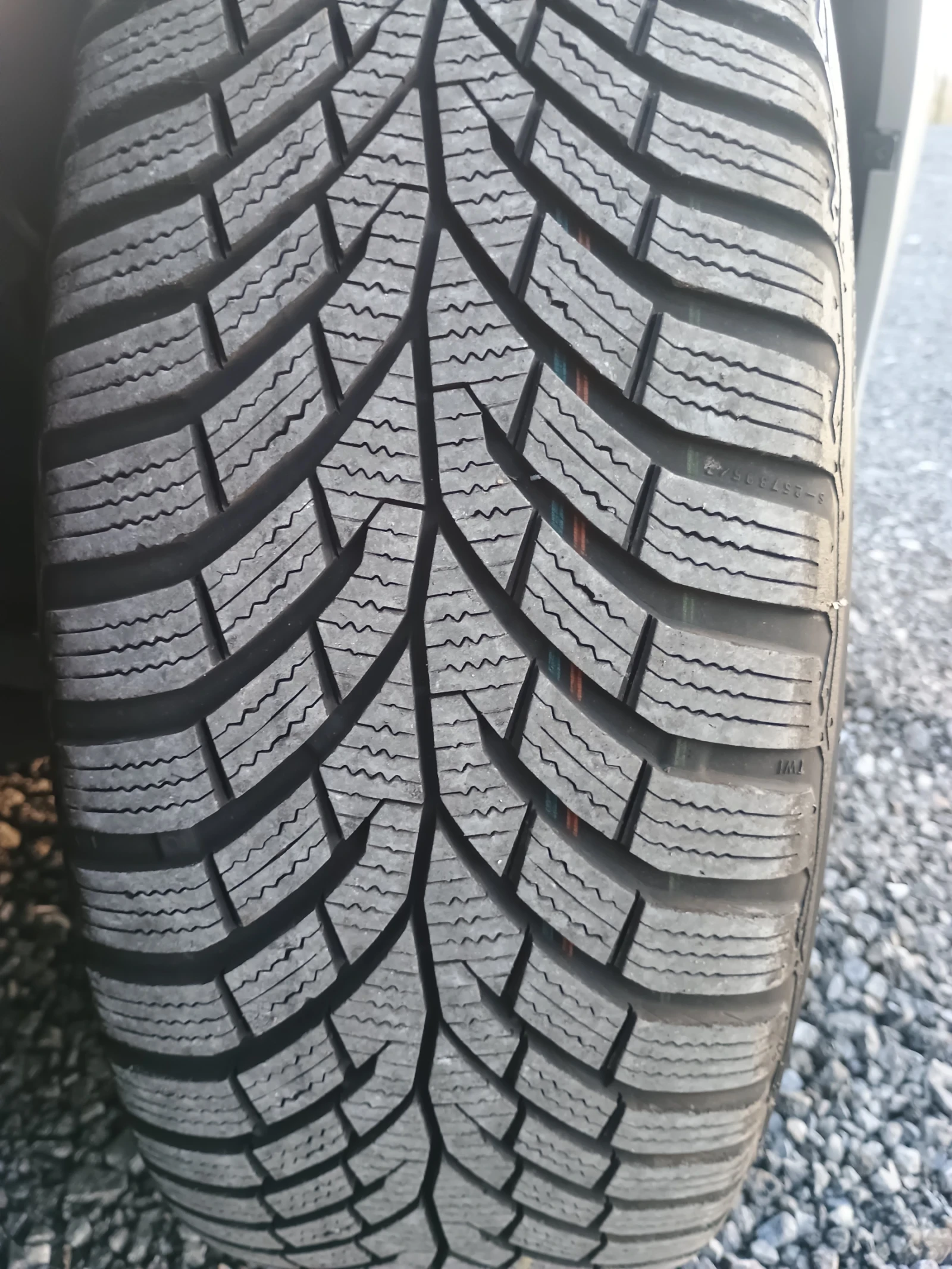 Toyota Auris 2.0D 126  | Mobile.bg   12