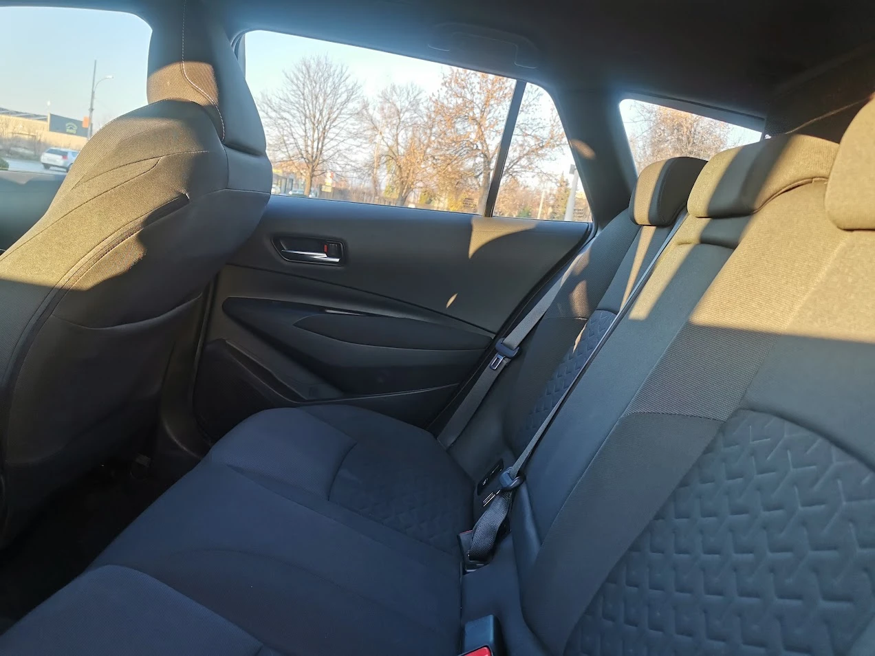 Toyota Corolla ���cutive | Mobile.bg � ����������� 15