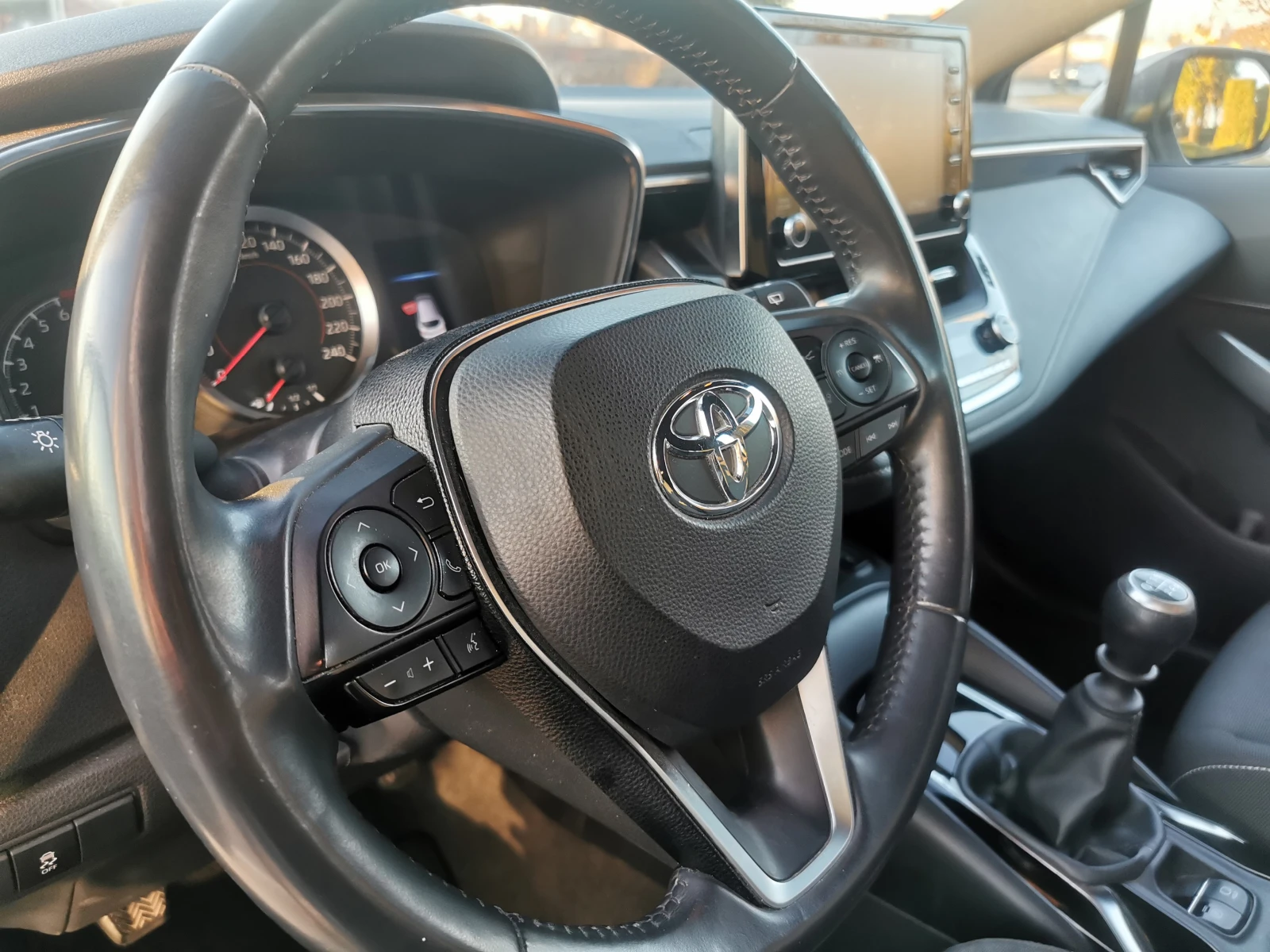 Toyota Corolla ���cutive | Mobile.bg � ����������� 13