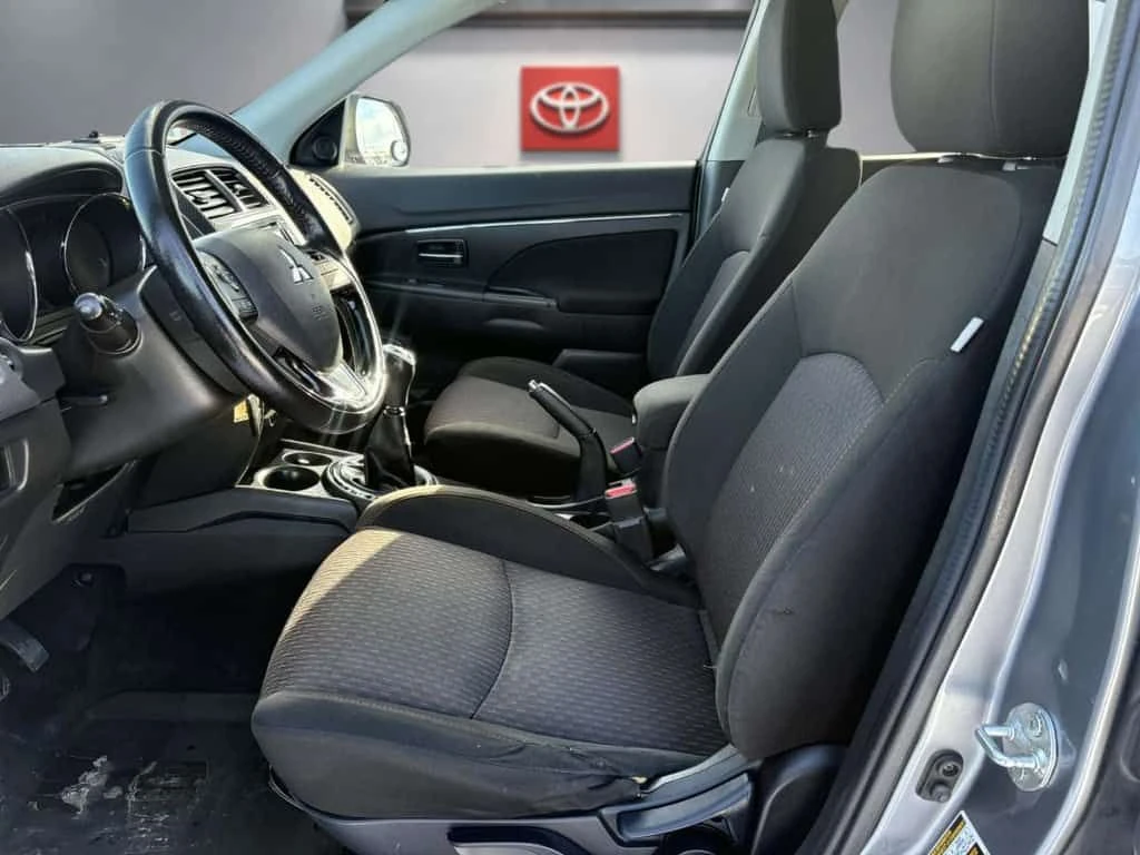 Mitsubishi RVR * 2017 MITSUBISHI SE 2WD MANUEL MAGS A/C * CARFAX  - изображение 10