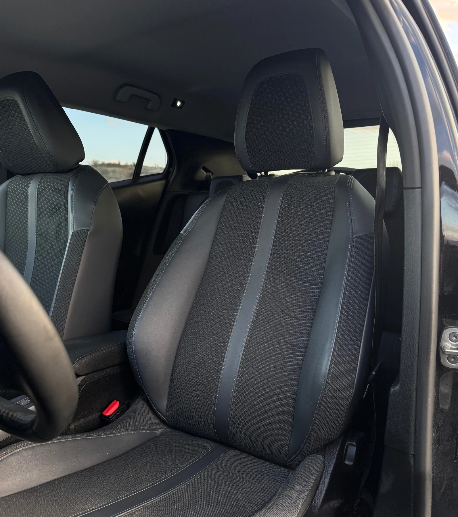 Peugeot 2008 EURO 6D, снимка 15 - Автомобили и джипове - 54152189