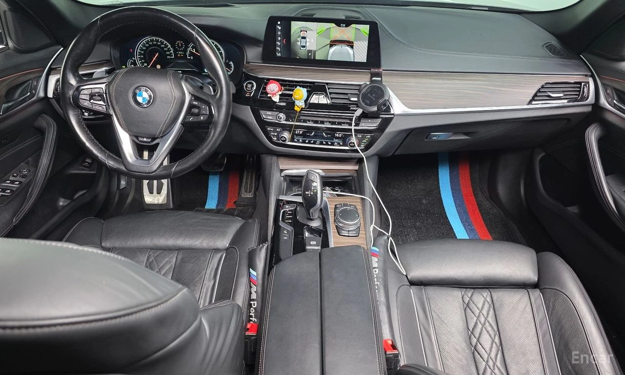 BMW 530 M* SPORT* ПОДГРЕВ* ОБДУХВАНЕ* 360КАМЕРА* ХЕДЪП* LA, снимка 7 - Автомобили и джипове - 54571253