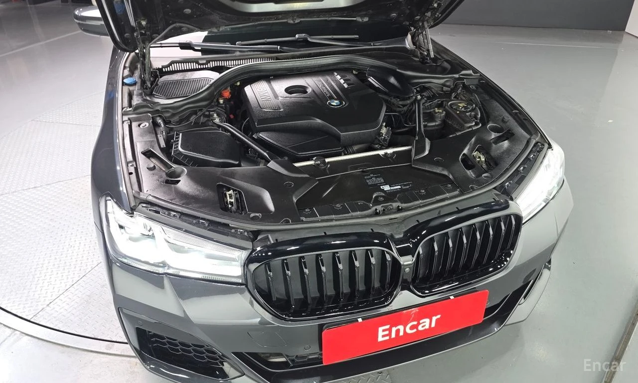 BMW 530 M* SPORT* ПОДГРЕВ* ОБДУХВАНЕ* 360КАМЕРА* ХЕДЪП* LA, снимка 17 - Автомобили и джипове - 54571253