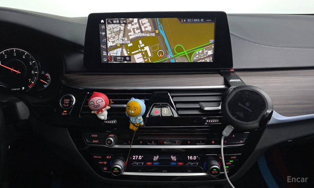 BMW 530 M* SPORT* ПОДГРЕВ* ОБДУХВАНЕ* 360КАМЕРА* ХЕДЪП* LA, снимка 9 - Автомобили и джипове - 54571253