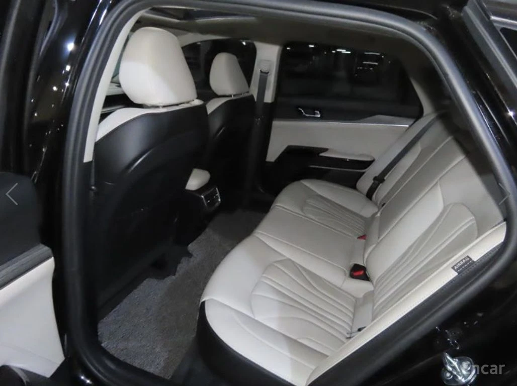 Kia K5 1.6T* Signature* FULL* DISTRONIC* HEAD-UP* 360* , снимка 15 - Автомобили и джипове - 54884875