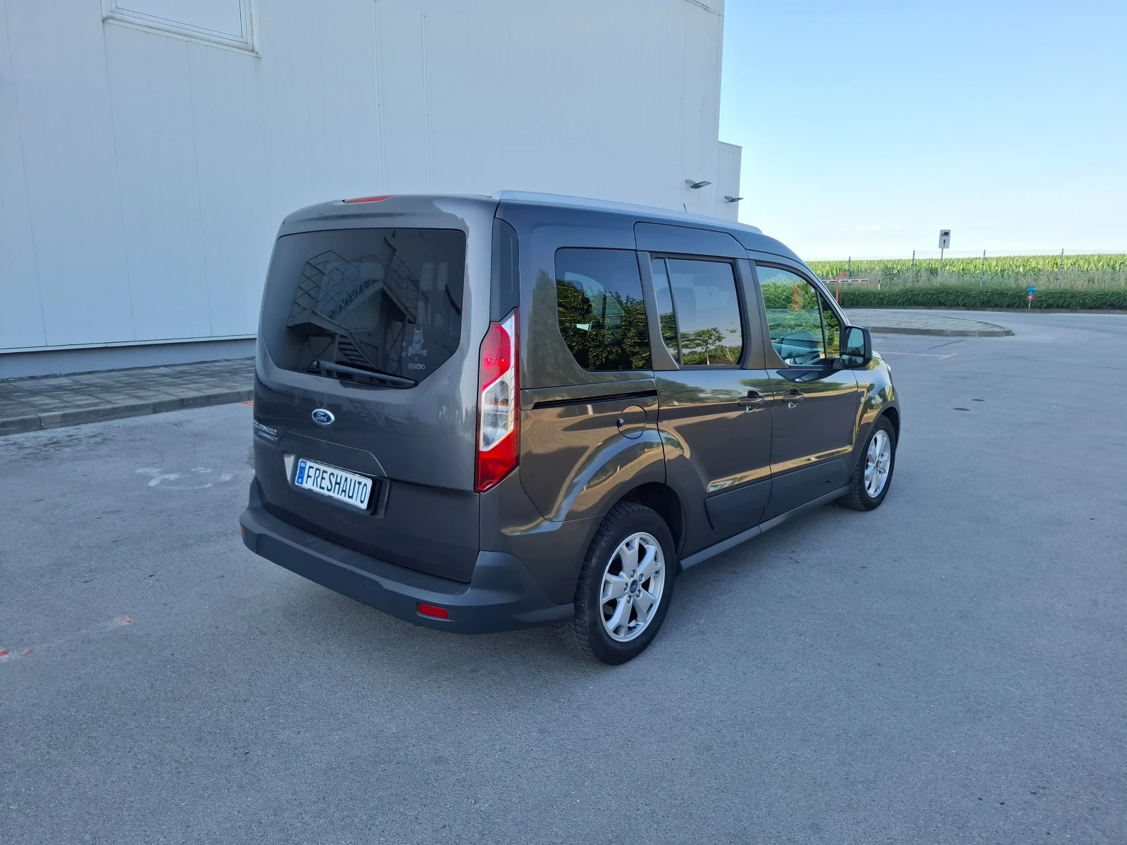 Ford Tourneo Connect 1.5dci, снимка 5 - Автомобили и джипове - 54976191