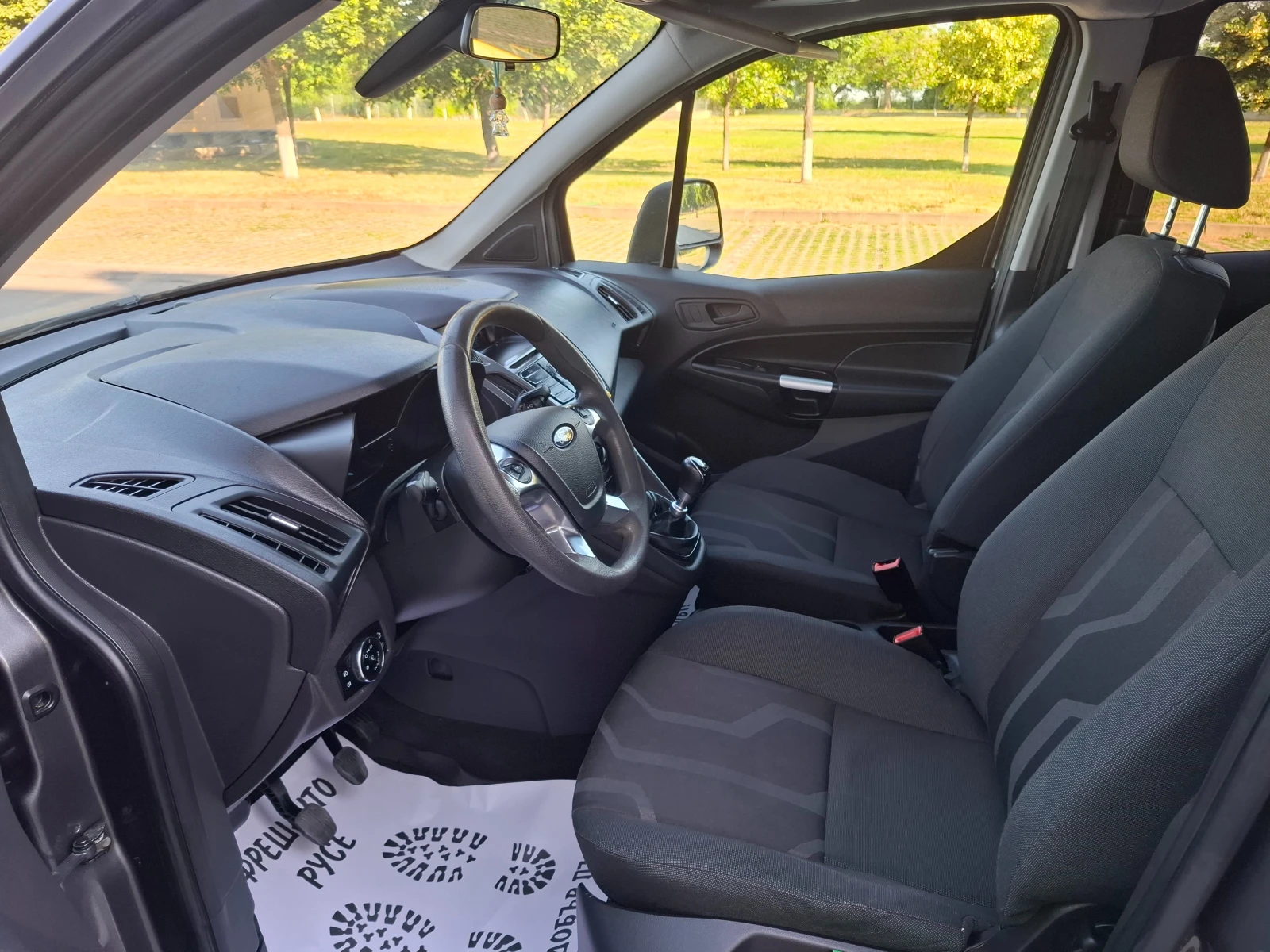 Ford Tourneo Connect 1.5dci, снимка 6 - Автомобили и джипове - 54976191
