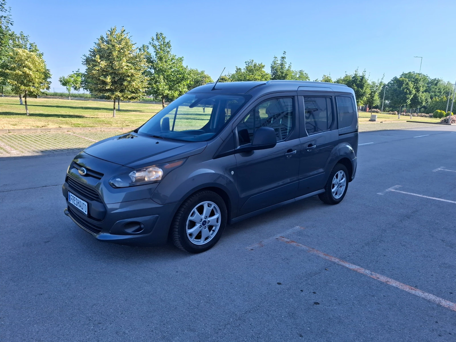 Ford Tourneo Connect 1.5dci, снимка 3 - Автомобили и джипове - 54976191