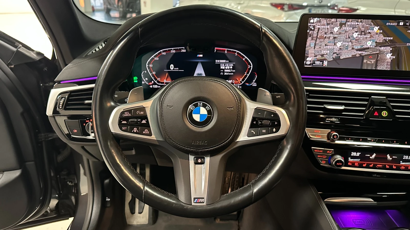 BMW 530 M SPORT* КОЖА* ПОДГРЕВИ* 360 CAM, снимка 7 - Автомобили и джипове - 54982620