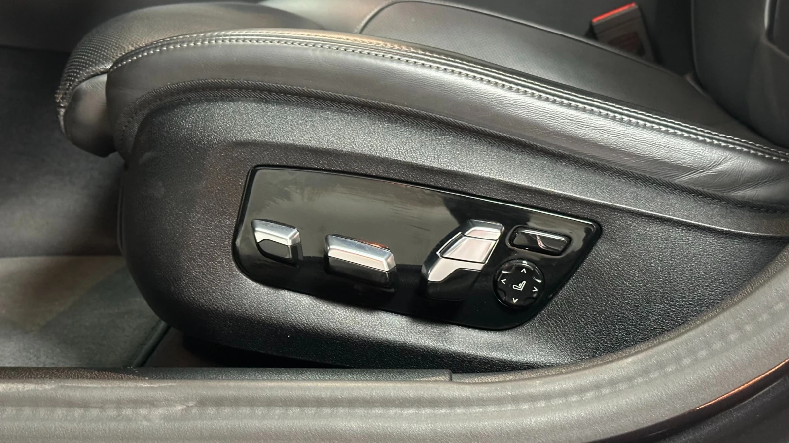BMW 530 M SPORT* КОЖА* ПОДГРЕВИ* 360 CAM, снимка 12 - Автомобили и джипове - 54982620