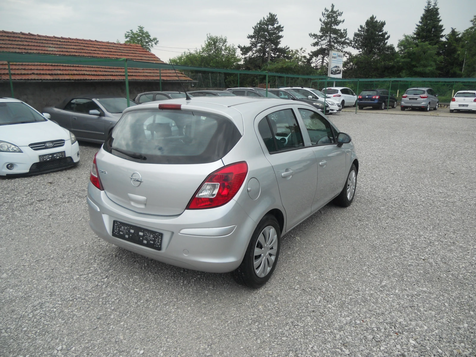 Opel Corsa 1.2i ЛИЗИНГ!!! РЕАЛНИ КИЛОМЕТРИ+ СЕРВИЗНИ ДОКУМЕНТ, снимка 4 - Автомобили и джипове - 55152747