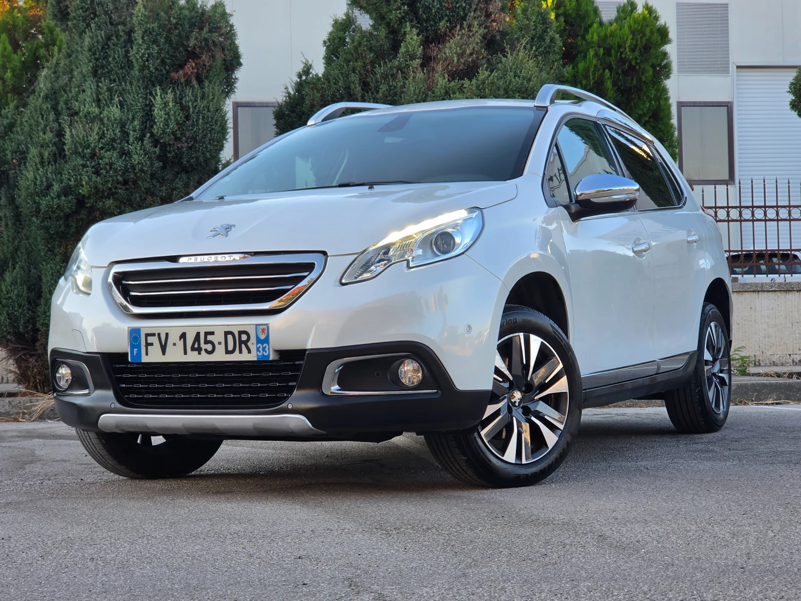 Peugeot 2008 1.6HDI 120hp * EURO 6 * НАВИ * ЛИЗИНГ * , снимка 6 - Автомобили и джипове - 55687337