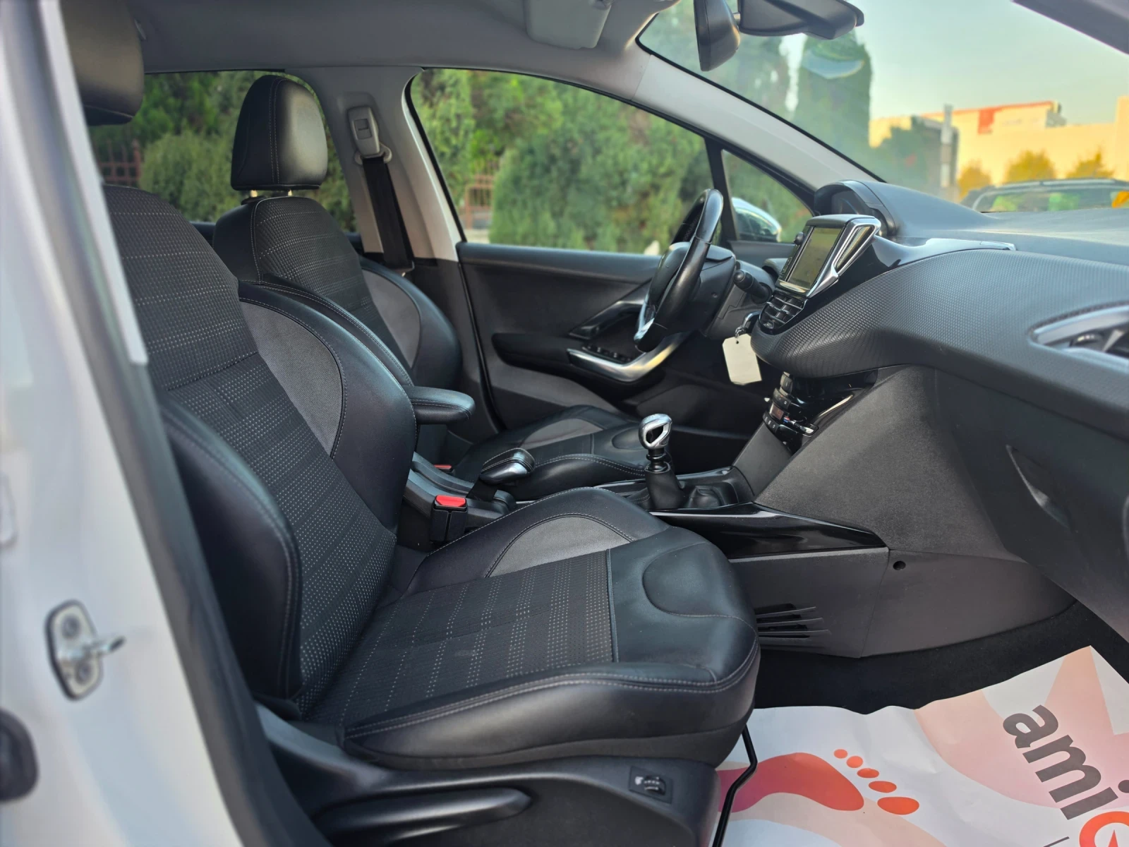 Peugeot 2008 1.6HDI 120hp * EURO 6 * НАВИ * ЛИЗИНГ * , снимка 9 - Автомобили и джипове - 55687337