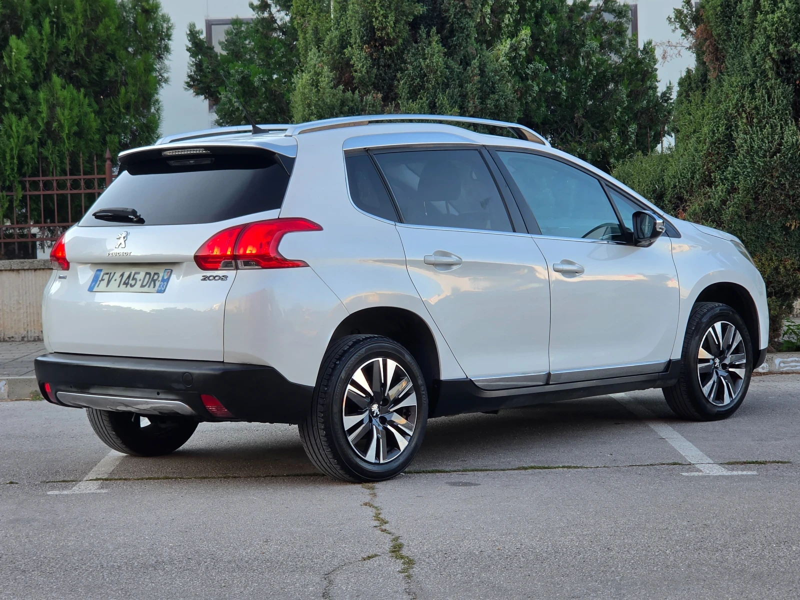 Peugeot 2008 1.6HDI 120hp * EURO 6 * НАВИ * ЛИЗИНГ * , снимка 15 - Автомобили и джипове - 55687337