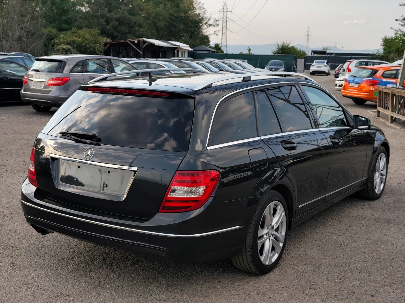 Mercedes-Benz C 180 i Avantgarde * КАТО НОВ* , снимка 5 - Автомобили и джипове - 55831820