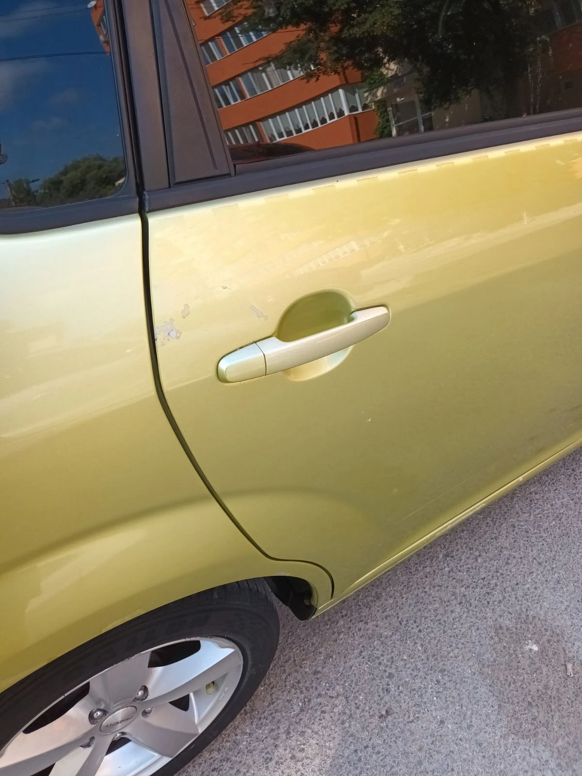 Toyota Corolla verso 1.8 Бензин - ГАЗ, снимка 12 - Автомобили и джипове - 56471499