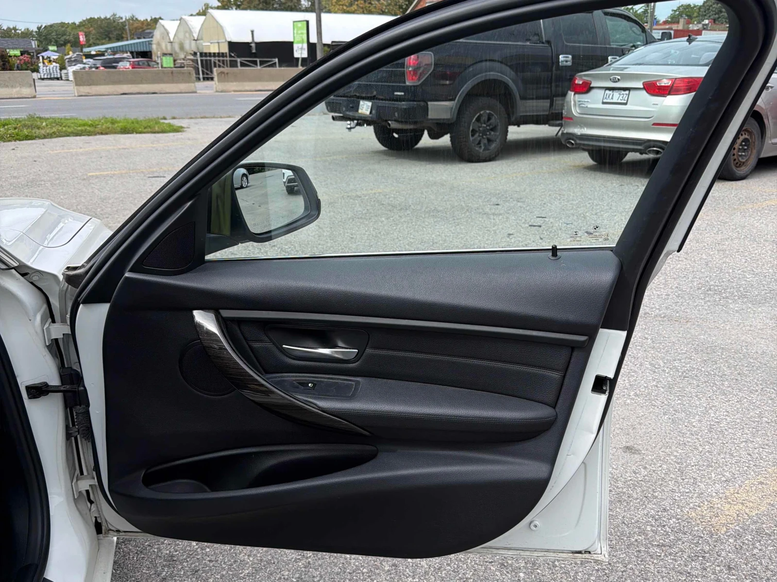 BMW 328 * 328i xDrive * CARFAX * ��� ������������ ������ | Mobile.bg � ����������� 12