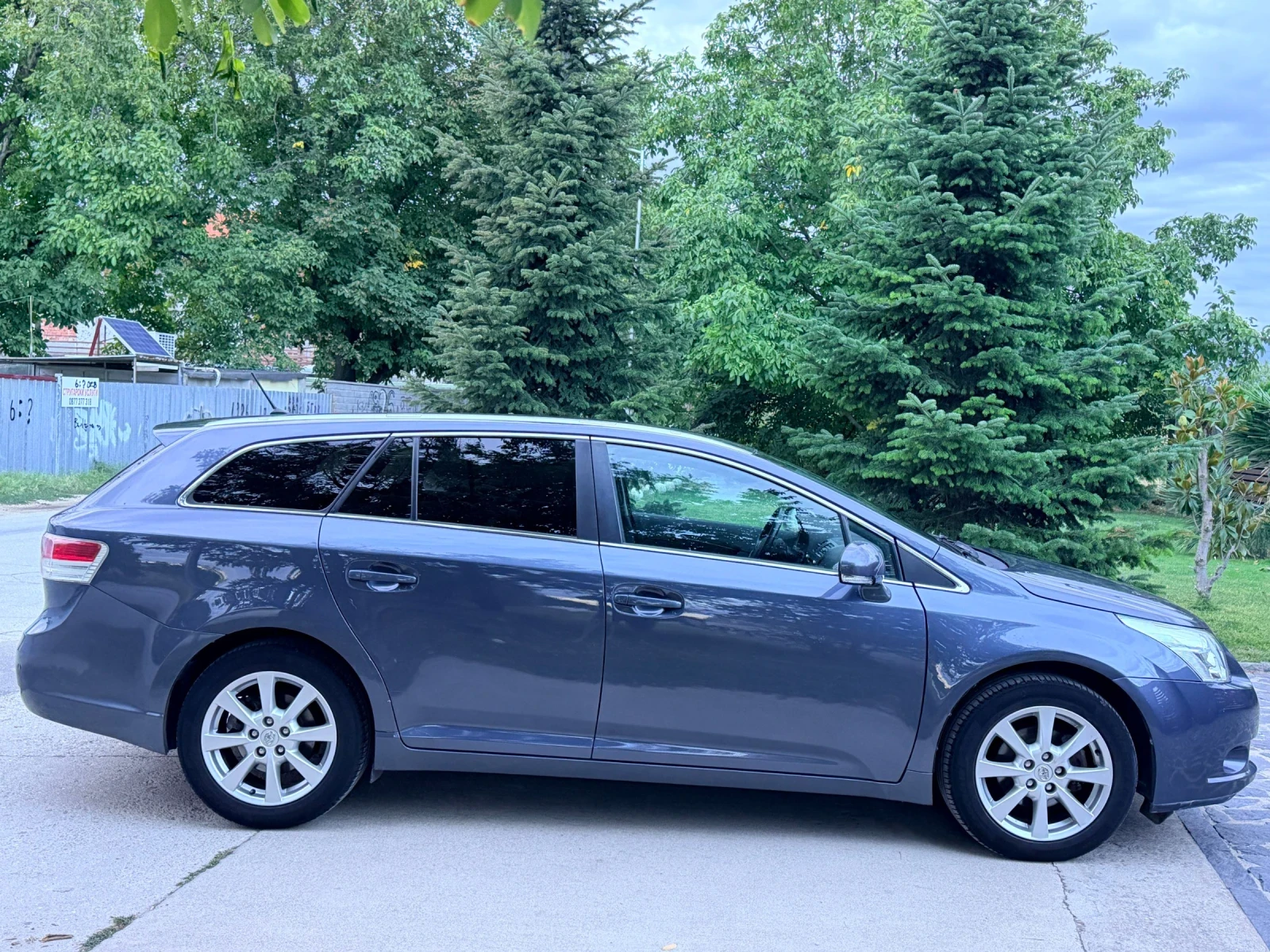 Toyota Avensis 2.0 БЕНЗИН, снимка 4 - Автомобили и джипове - 56170974