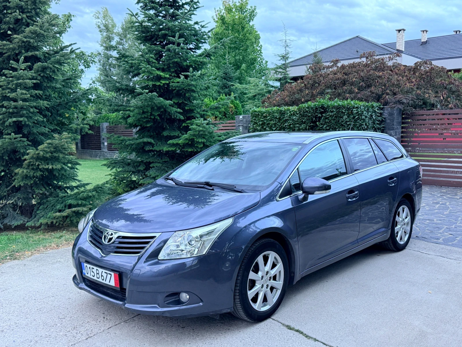 Toyota Avensis 2.0 БЕНЗИН