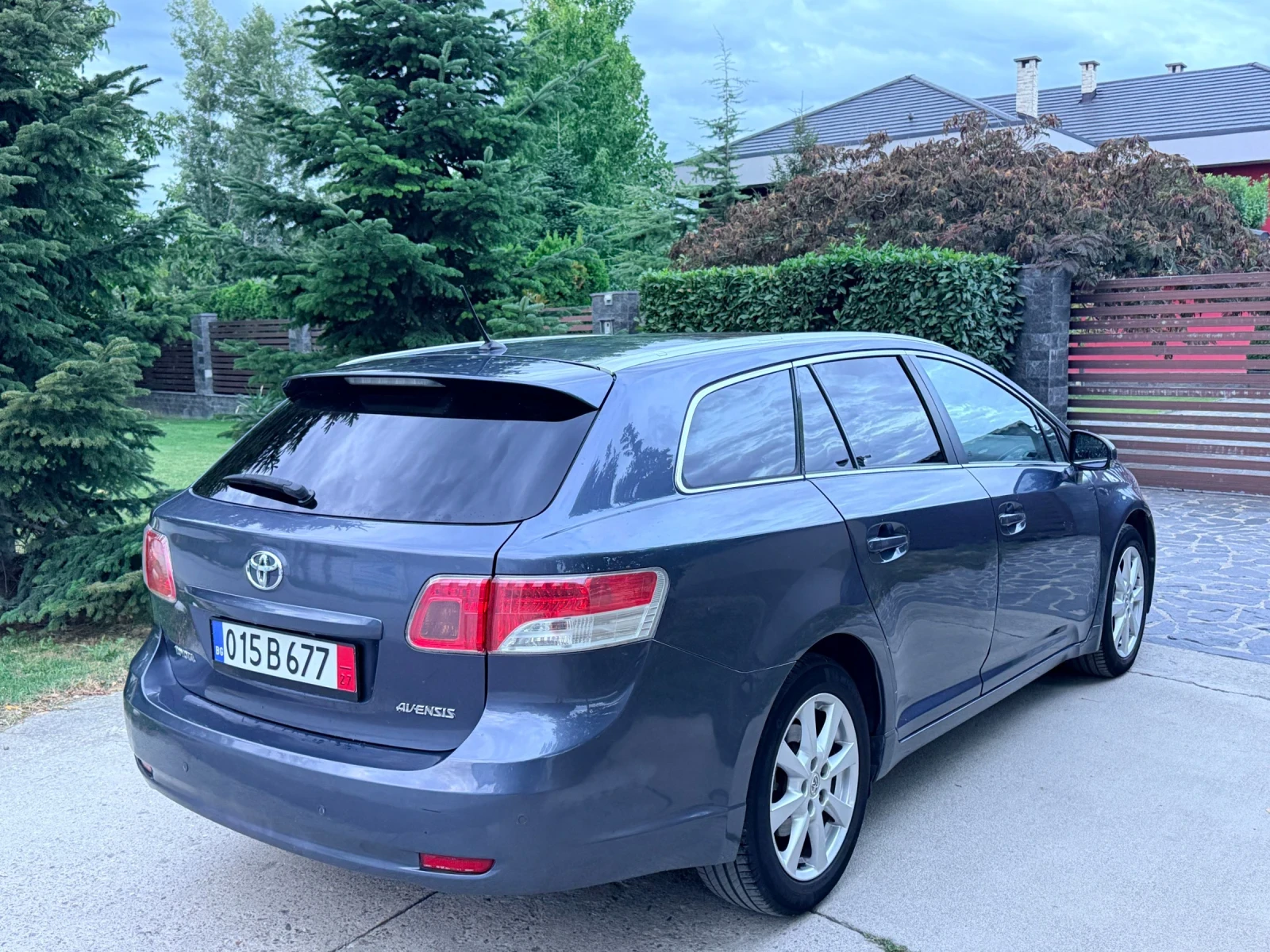 Toyota Avensis 2.0 БЕНЗИН, снимка 6 - Автомобили и джипове - 56170974