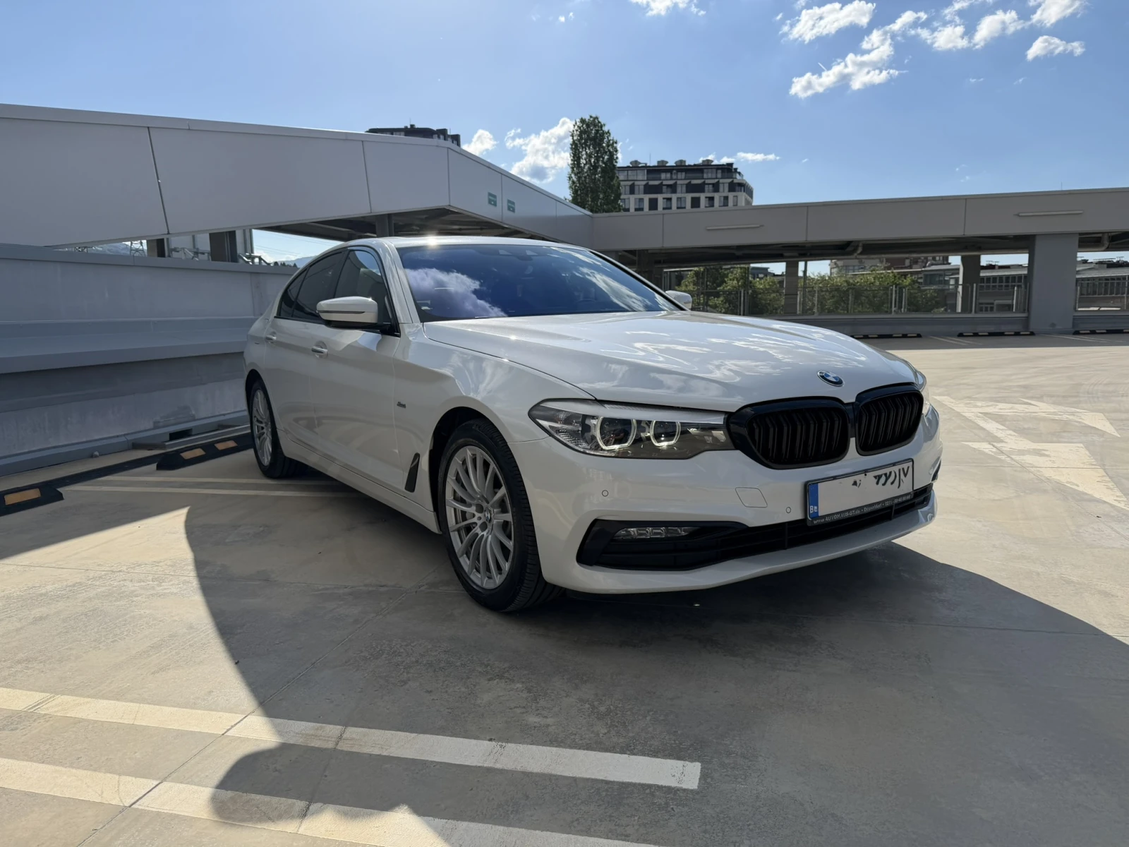 BMW 540 540 XDrive Дизел, снимка 3 - Автомобили и джипове - 56226011