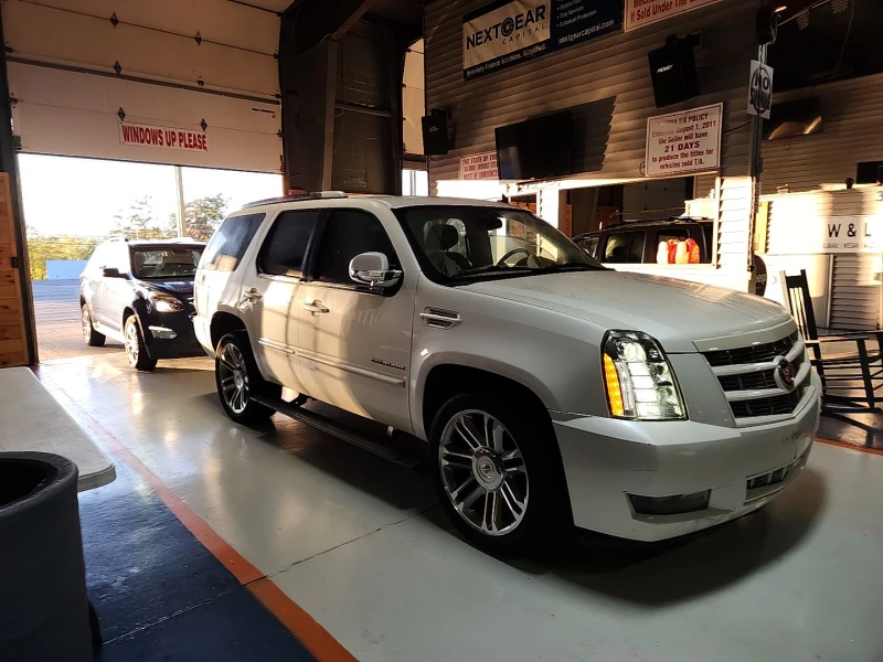 Cadillac Escalade Premium 1SC, снимка 2 - Автомобили и джипове - 47632613