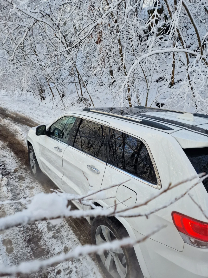 Jeep Grand cherokee Overland , снимка 7 - Автомобили и джипове - 48443796