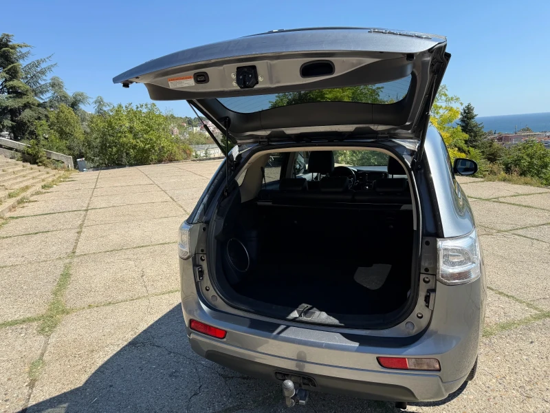 Mitsubishi Outlander PHEV, снимка 10 - Автомобили и джипове - 52588472