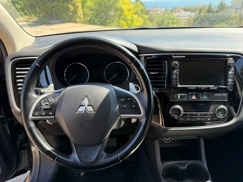 Mitsubishi Outlander PHEV, снимка 14 - Автомобили и джипове - 52588472