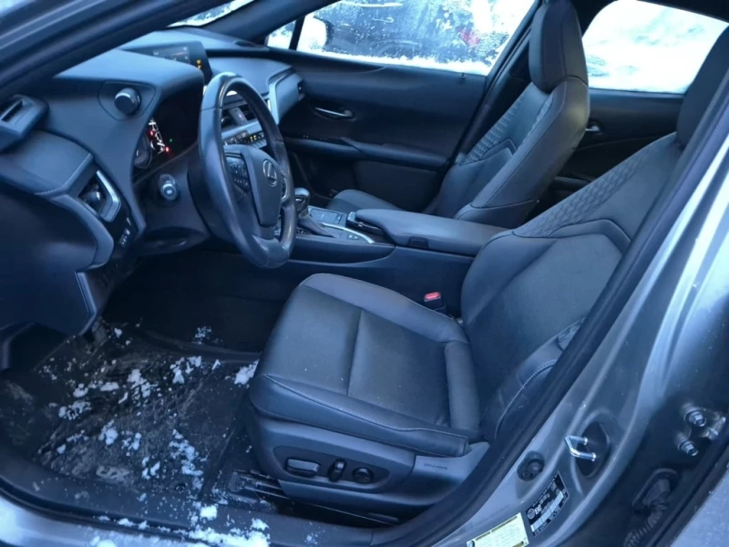 Lexus UX 250h * CARFAX * БЕЗ ПЪРВОНАЧАЛНА ВНОСКА, снимка 5 - Автомобили и джипове - 53175903