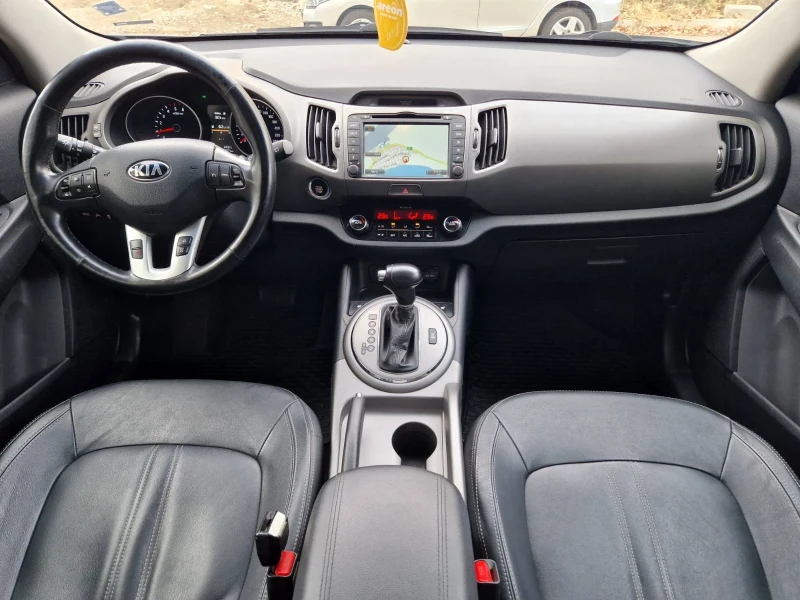 Kia Sportage Автомат* Нави* Кожа* Камера* Панорама* Швейцария , снимка 12 - Автомобили и джипове - 53250159