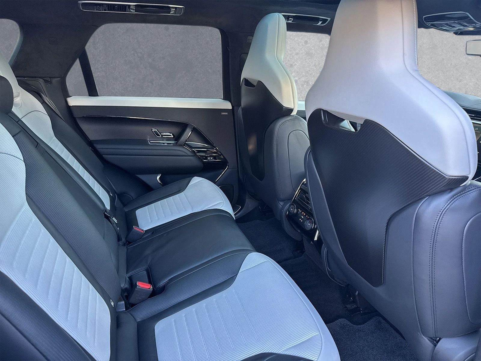 Land Rover Range Rover Sport P635 SV EDITION ONE/CARBON/MERIDIAN/HEAD UP/PANO/ - изображение 10