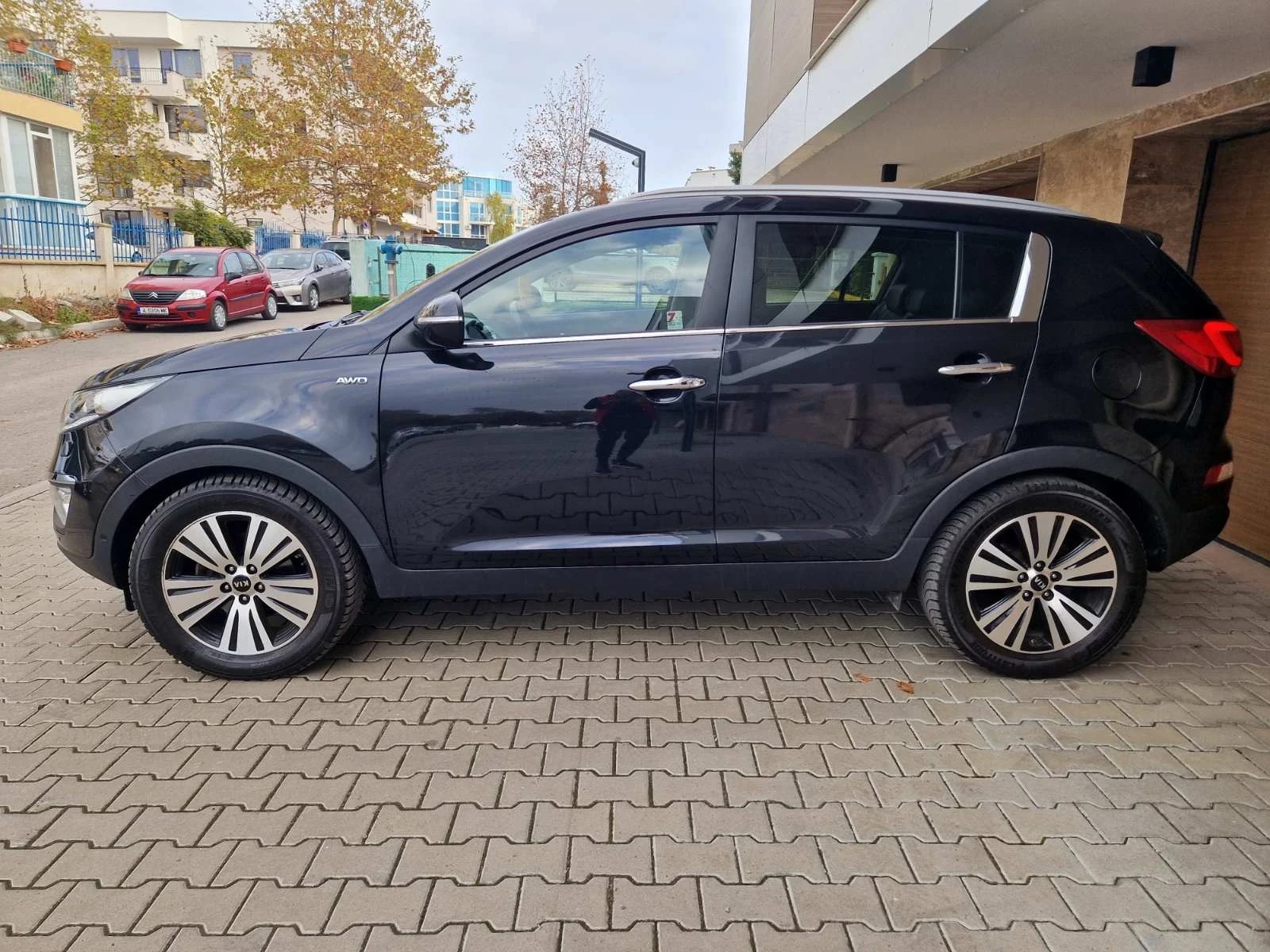 Kia Sportage Автомат* Нави* Кожа* Камера* Панорама* Швейцария  - изображение 8