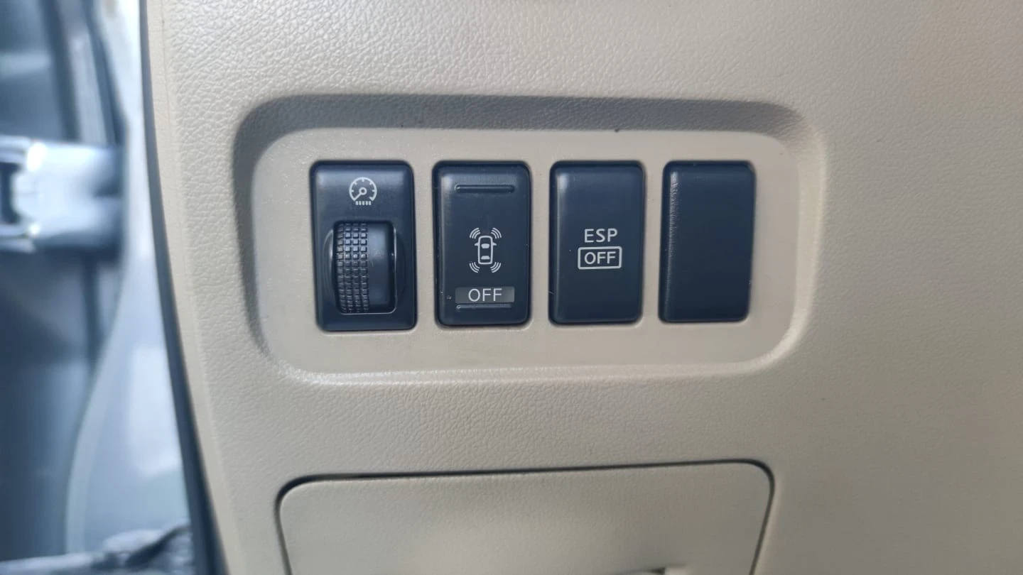 Renault Koleos 2.0dci 4x4 150hp* NAVI* КОЖА* ПАНОРАМА* БЛОКАЖ, снимка 8 - Автомобили и джипове - 53803610