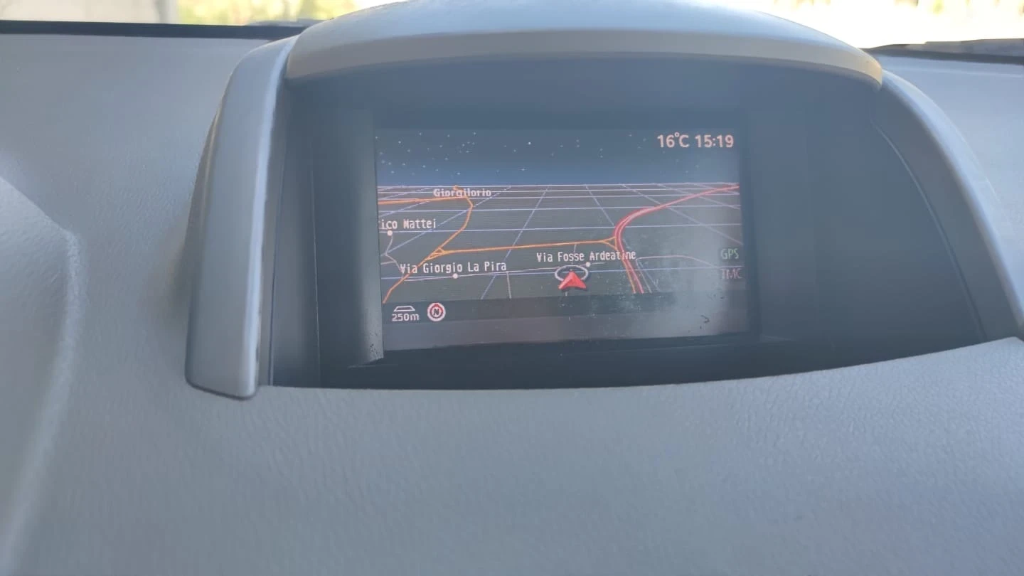 Renault Koleos 2.0dci 4x4 150hp* NAVI* КОЖА* ПАНОРАМА* БЛОКАЖ, снимка 5 - Автомобили и джипове - 53803610