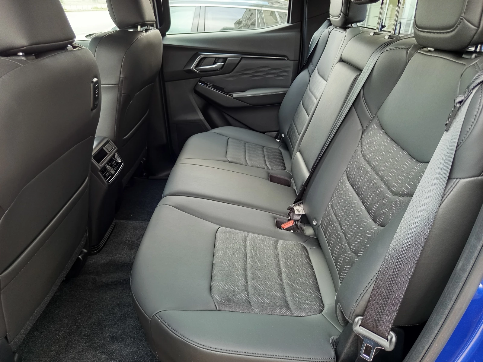 Isuzu D-max 4x4 D/C ARENA, снимка 10 - Автомобили и джипове - 54836454