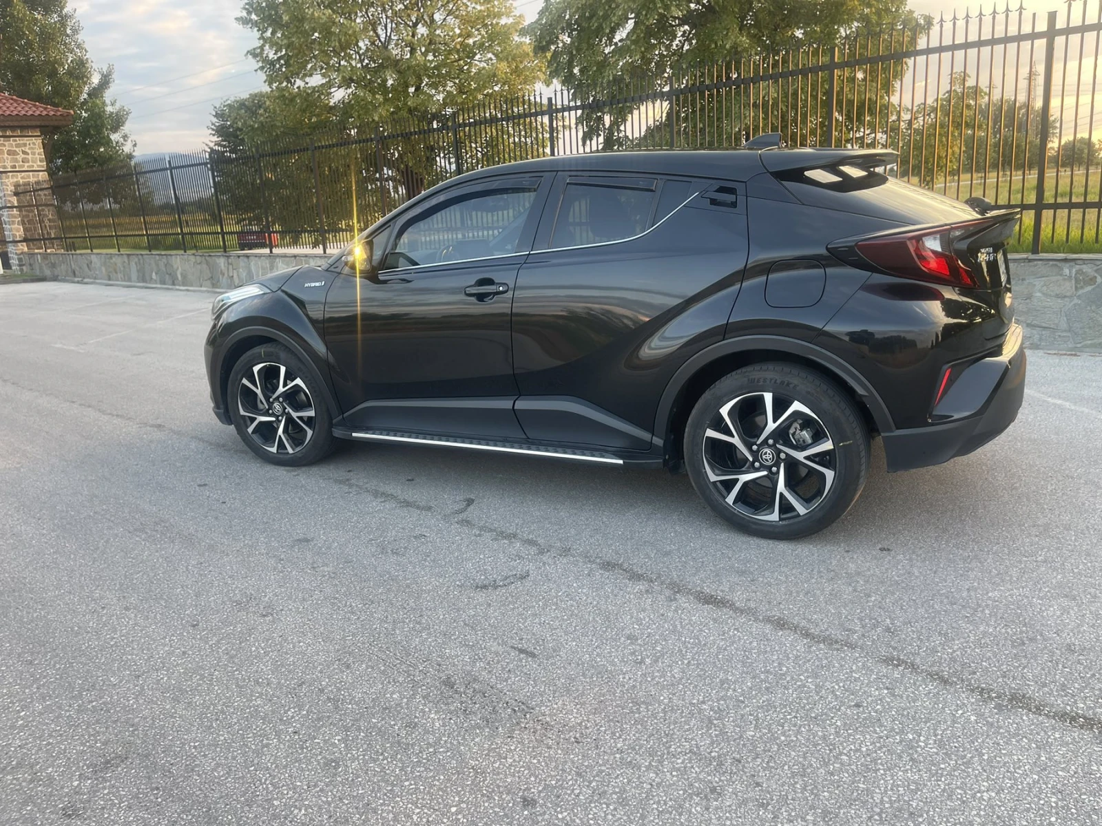 Toyota C-HR, снимка 3 - Автомобили и джипове - 55206131