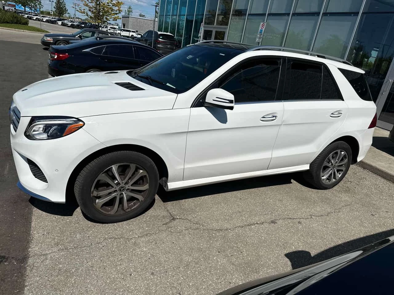Mercedes-Benz GLE 400 | HARMAN/K | DISTRONIC | 360 | ПАНОРАМА | , снимка 2 - Автомобили и джипове - 55216640