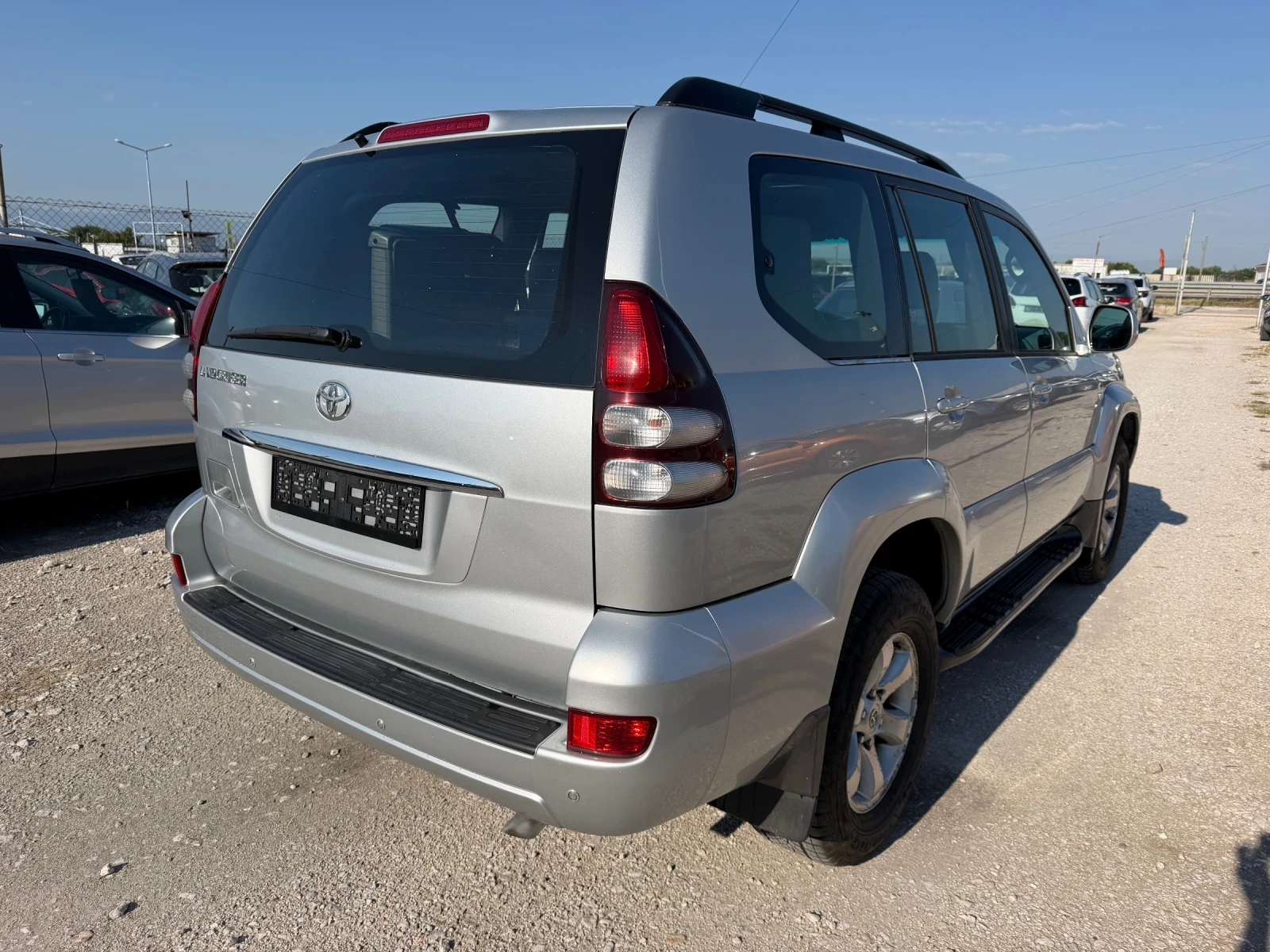 Toyota Land cruiser 3.0 d4d avtomat, снимка 3 - Автомобили и джипове - 55621687