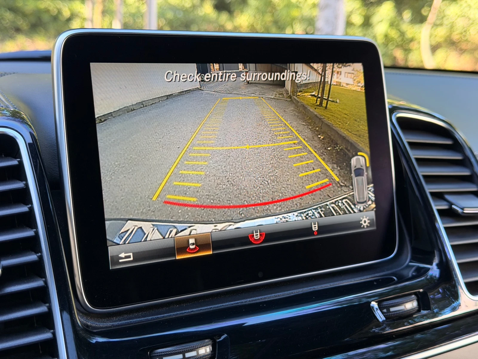 Mercedes-Benz GLE 63 S AMG 4-MATIC / CARBON, снимка 16 - Автомобили и джипове - 55734557