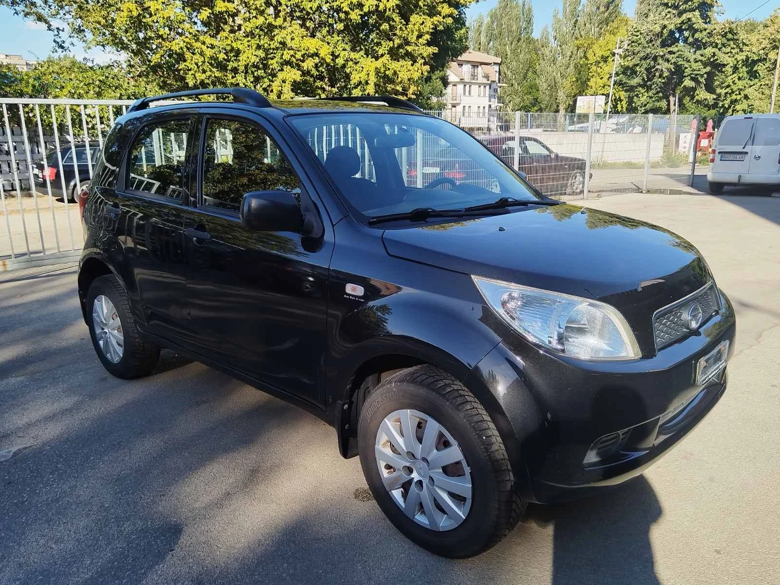 Daihatsu Terios ШВЕЙЦАРИЯ 1.5 4х4, снимка 2 - Автомобили и джипове - 55982168