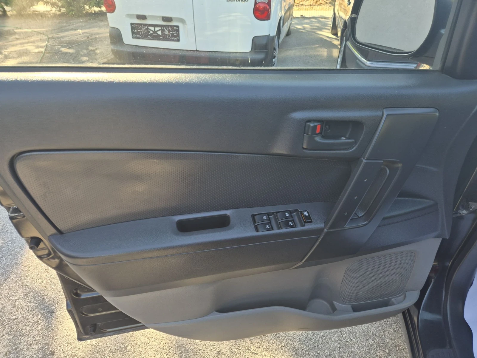 Daihatsu Terios ШВЕЙЦАРИЯ 1.5 4х4, снимка 17 - Автомобили и джипове - 55982168