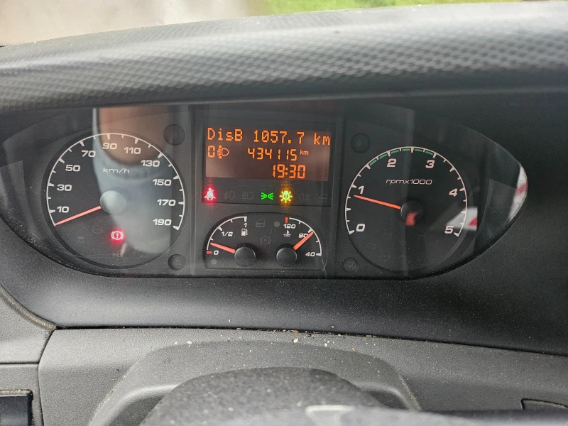 Iveco 35c13 Хладилен падащ борд, снимка 10 - Бусове и автобуси - 52591299