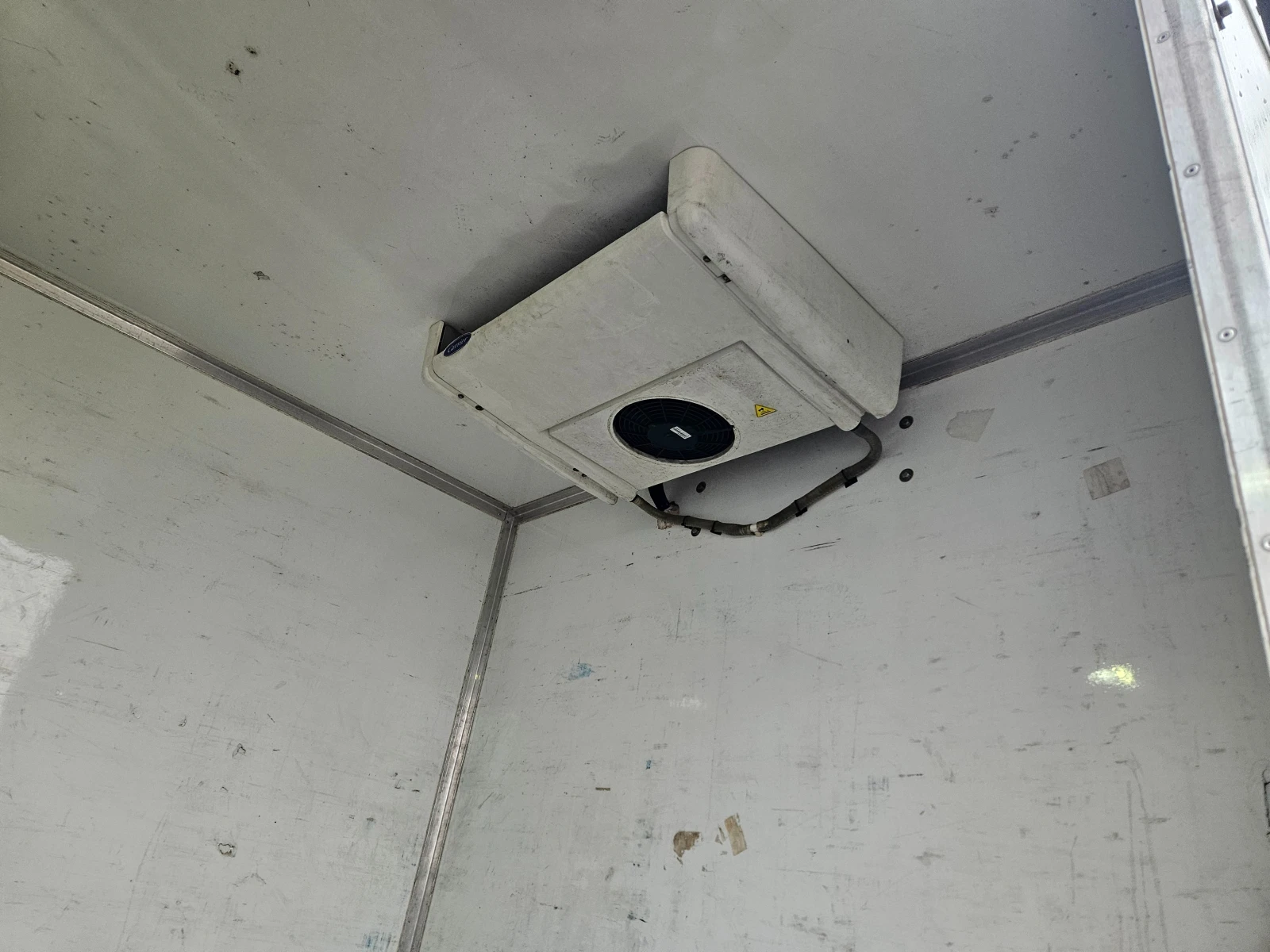 Iveco 35c13 Хладилен падащ борд - изображение 8