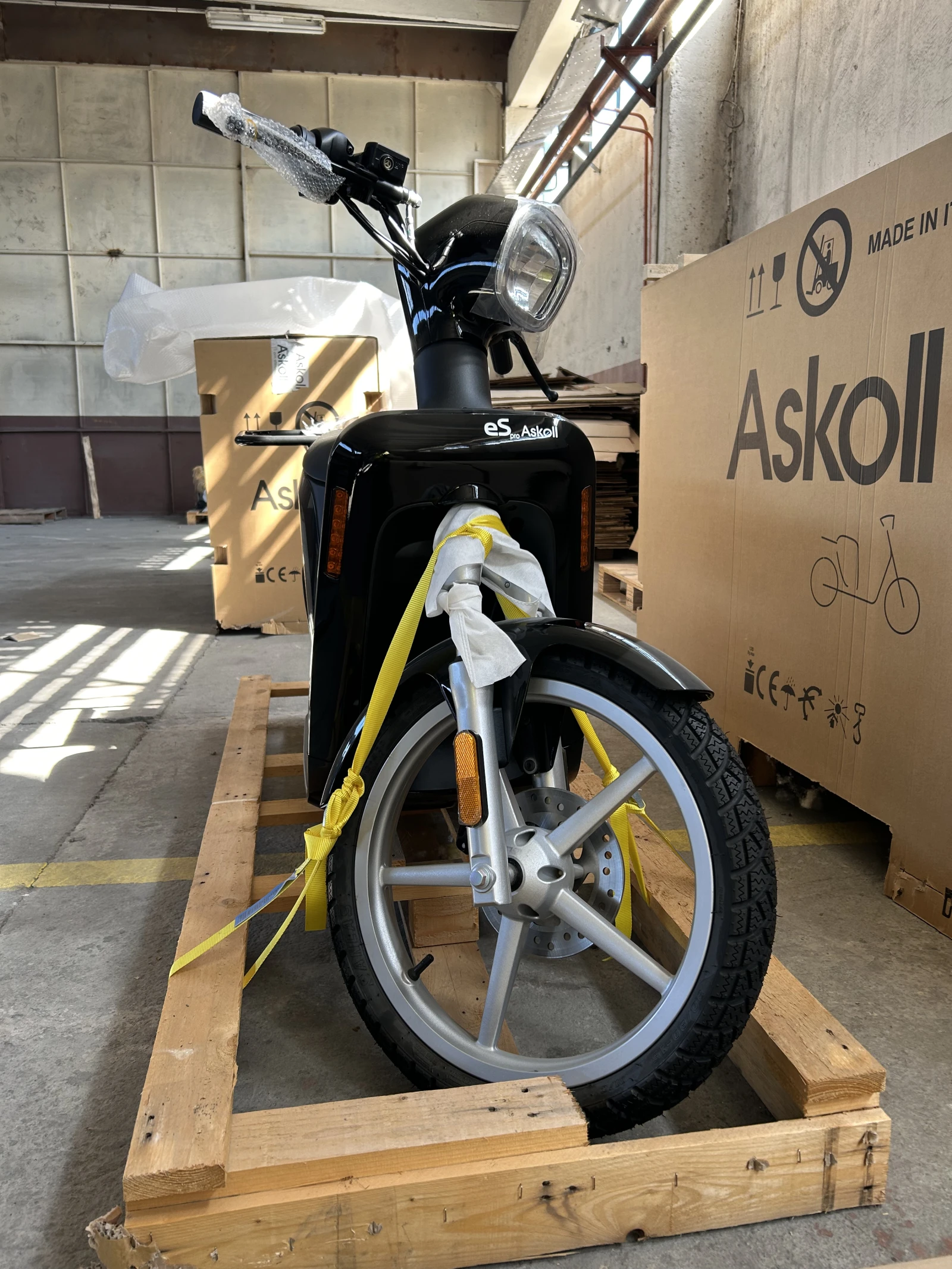 Askoll e-Scooter esPro, снимка 5 - Мотоциклети и мототехника - 54916278